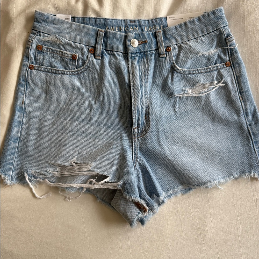 American Eagle Outfitters Women's Curvy 90s Boyfriend Denim Shorts
